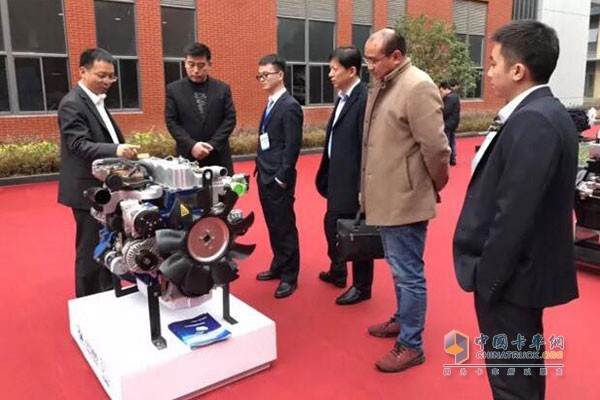 參會嘉賓參觀云內動力無錫產業園區