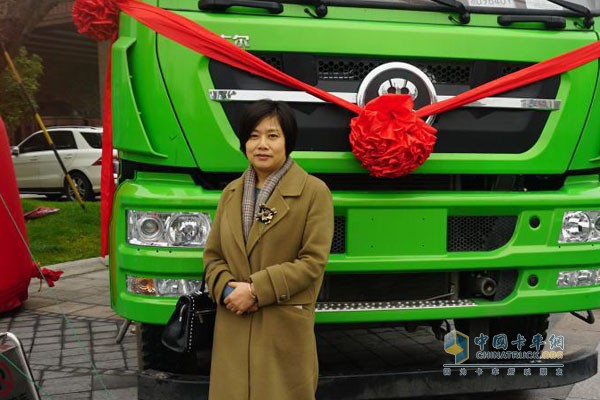 東陽市曾祥土石方運輸有限公司總經理陸愛卿