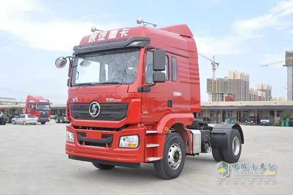 陜汽重卡德龍新M3000港口牽引車(chē)