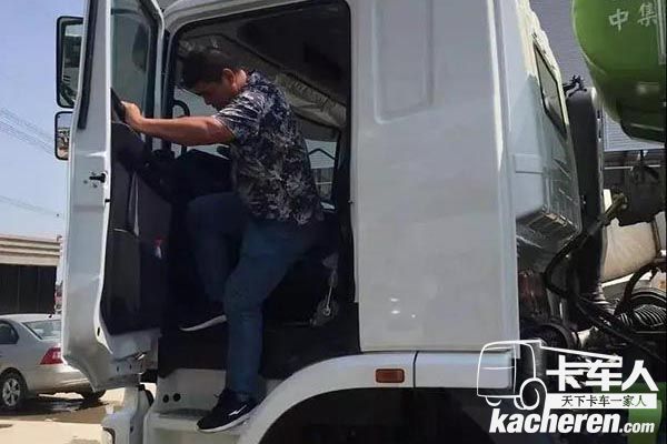 試乘試駕現(xiàn)場