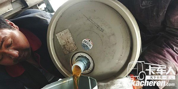 給發動機換殼牌勁霸潤滑油