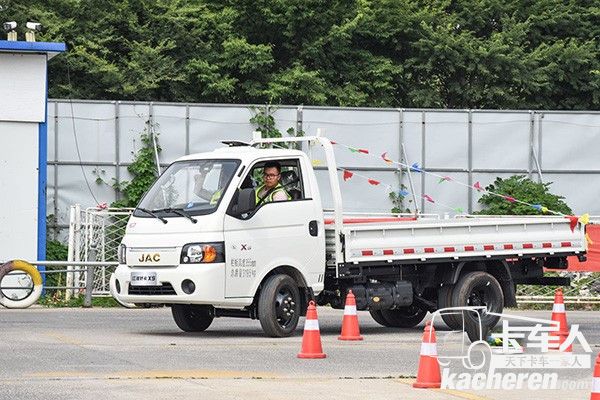 X5轎卡貨箱地臺0.745米離地距離