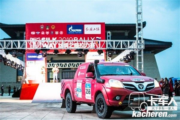 搭載福田康明斯動(dòng)力的拓陸者賽車