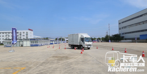 帥鈴全能城配版搭載國際領先的安徽康明斯152馬力動力