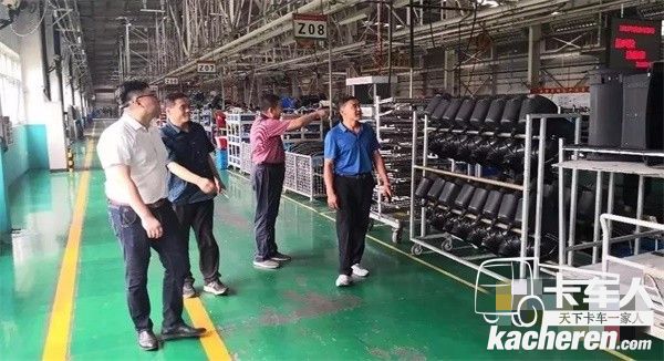 中國重汽參觀生產線