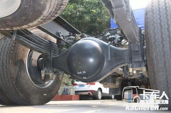 國六版乘龍H5綠通載貨車的懸架