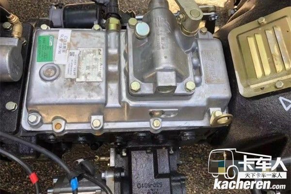 江淮D6176 自卸車搭載云內(nèi)YN27CRE1動(dòng)力