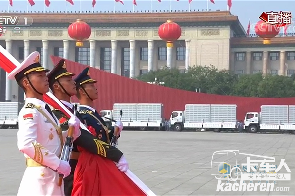 國慶70周年盛典現場承擔和平鴿運輸、放飛任務的歐馬可S5超級中卡