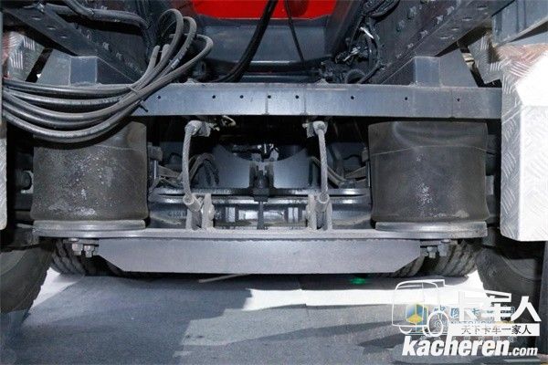 奔馳第五軸氣囊橋布置，帶隨動(dòng)轉(zhuǎn)向