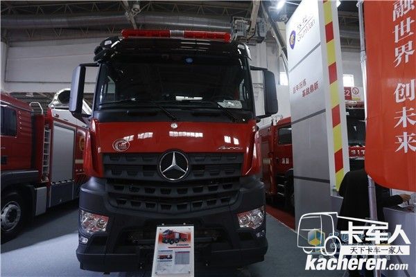 浩淼科技采用奔馳Arocs底盤泡沫消防車