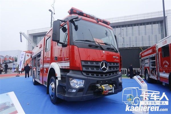 沈陽捷通采用奔馳Arocs底盤救援消防車