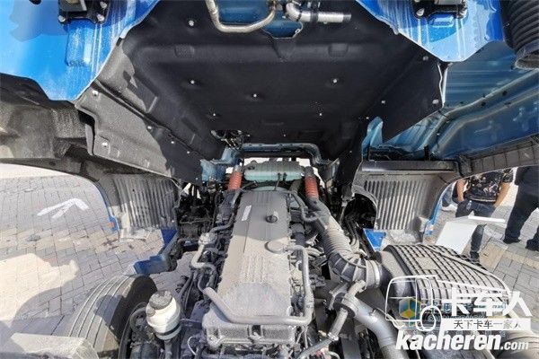 搭載韓國(guó)現(xiàn)代第三代POWERTEC發(fā)動(dòng)機(jī)