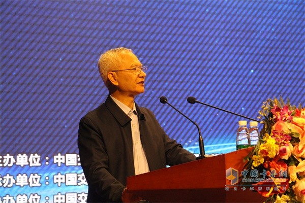 中國交通教育研究會(huì)會(huì)長劉衛(wèi)民