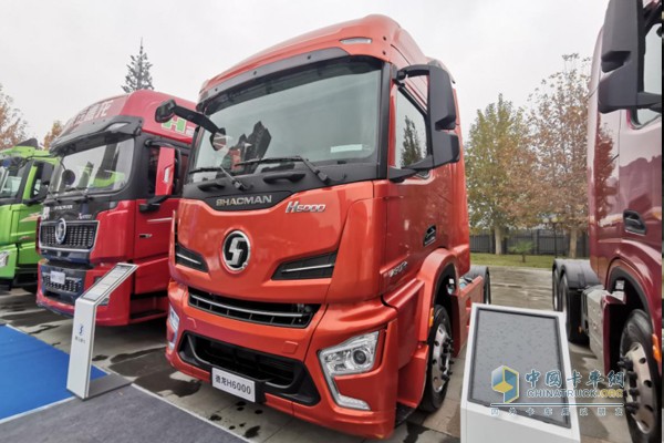 德龍H6000亮相,外觀很吸睛,滿足國六排放標準