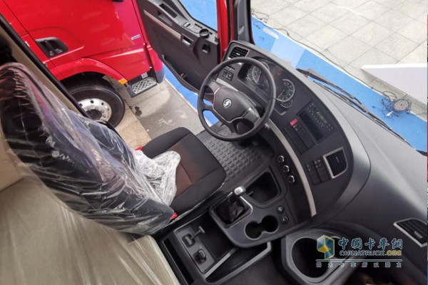 新M3000內飾做出全新升級