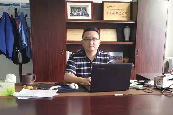 鄂爾多斯市新能物流有限公司總經理蔣可