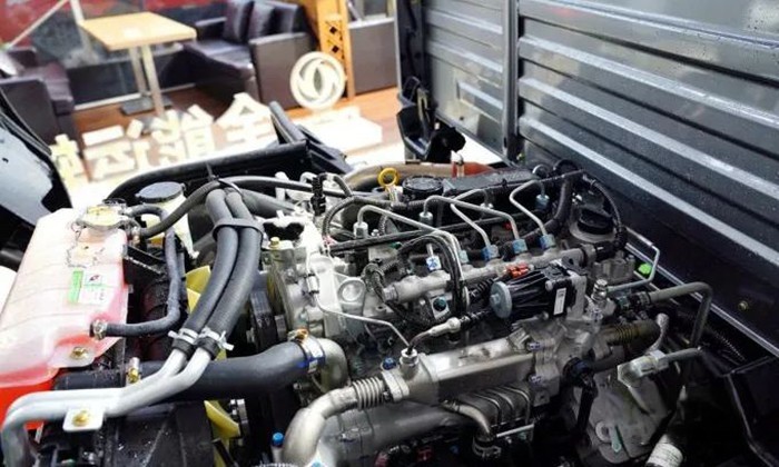 玉柴 Y24 發動機