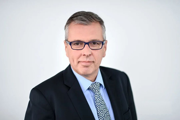 采埃孚傳動系統,變速箱