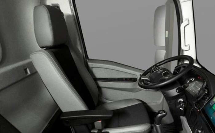 全新一代HOWO統帥