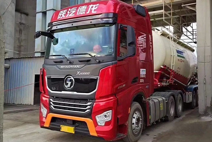 西安康明斯 干線新明珠 X5000S 6×4牽引車