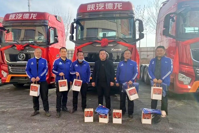 西安康明斯 干線新明珠 X5000S 6×4牽引車