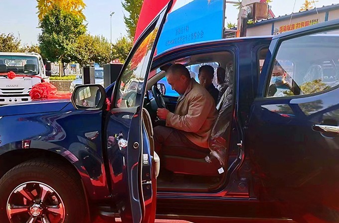 慶鈴五十鈴，TAGA達咖H8AT皮卡，輕卡