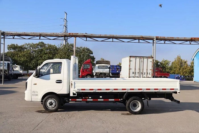 歐鈴汽車，唐駿汽車，新鋒銳V5E