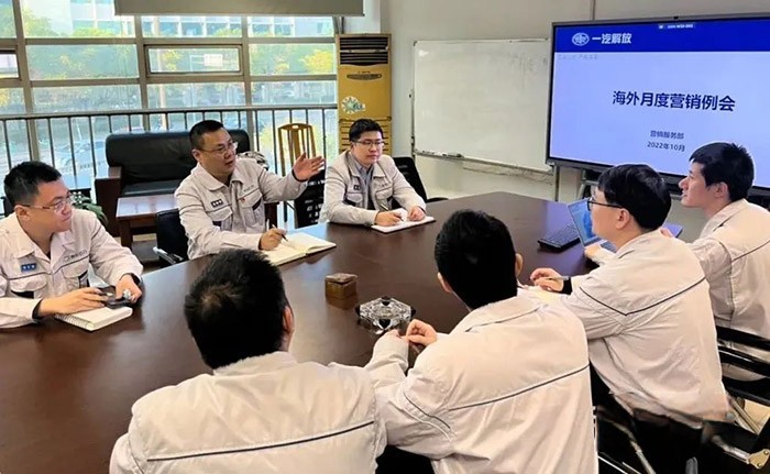 解放動力,發動機