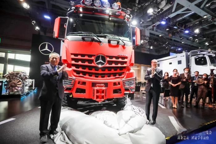 首次獨立參加進博會的梅賽德斯-奔馳卡車 到底有多“懂中國”？
