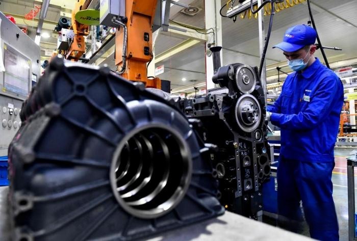 在接近一個小時的采訪時間里,濰柴就重卡市場、大馬力大排量發動機、新能源與出口等問題和外界進行了深入交流,信息量很大。