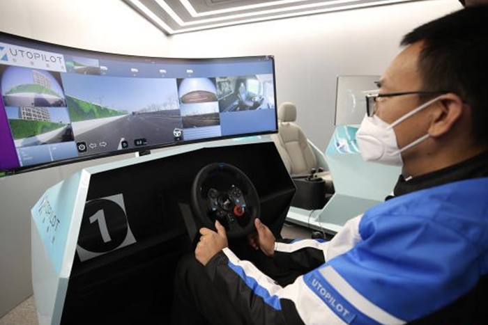 洋山港：智能重卡無人駕駛邁向常態(tài)化運(yùn)營(yíng)