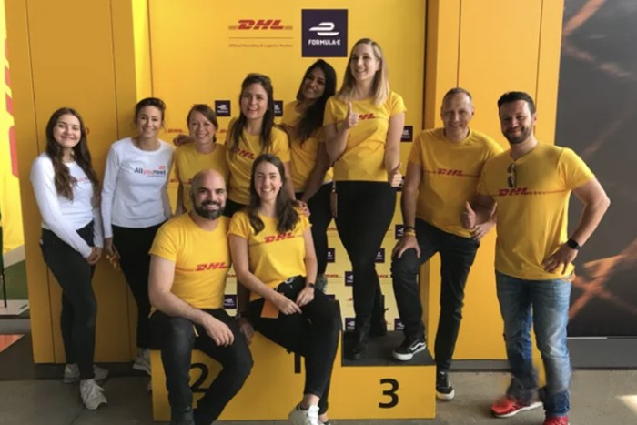 首批EC303純電輕卡交付DHL 上汽輕卡持續斬獲海外大單