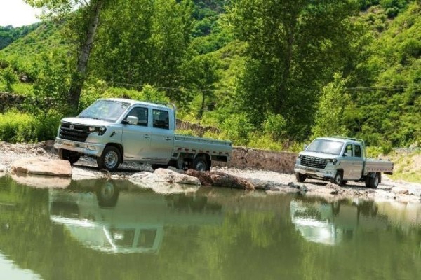 不止情侶檔,更有創富檔,長安凱程雙卡PLUS鉅惠“甜蜜暴擊”