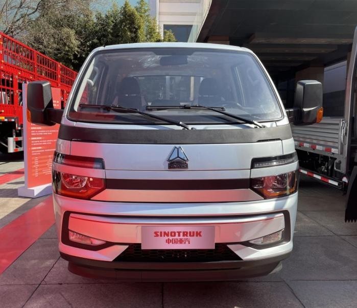 年會6款產品吸睛!重汽賣輕卡和小卡 也要爭第一