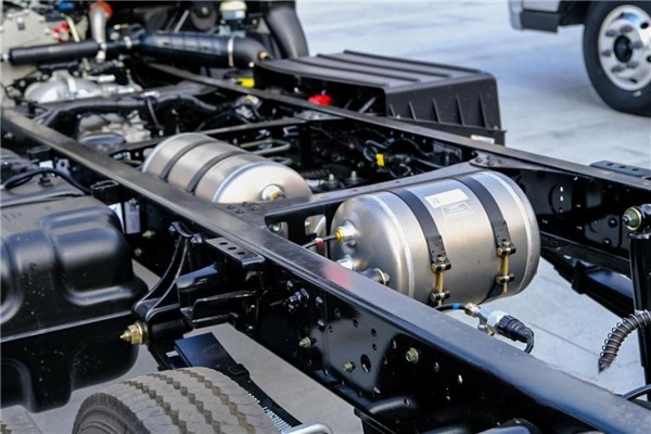 科技為王!看福田汽車新一代三冠王如何續(xù)寫榮光