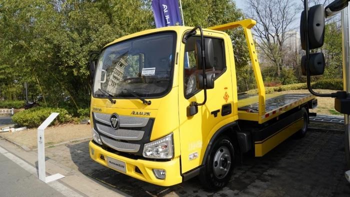 作為高端中輕卡行業領導者，歐航歐馬可持續推動科技創新及先行科技應用，并立足專用車作業場景、作業工況的需求，踐行“行業深度定制”的理念，不僅實現產品性能與運營價值的不斷躍升，更構建了全新的專用車產品解決方案。