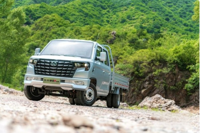 情暖三月天，幸福女神節！長安凱程雙卡PLUS讓創富與美好遍布生活