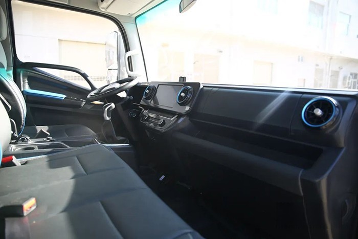 高端再進化，全新一代歐馬可超級卡車定義高端輕卡更高標準！