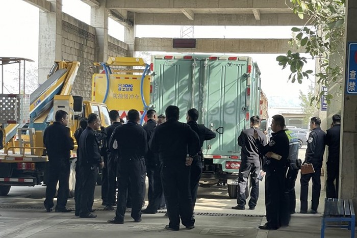 讓出行更安全，奧鈴M卡成為海口“亮尾行動”教案車