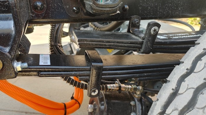 中國重汽藍立方新能源輕卡上市! 現(xiàn)場秒斬120輛大單!