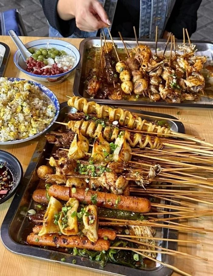 新長安睿行M60強力加持，“燒烤一哥”的生意更紅火了