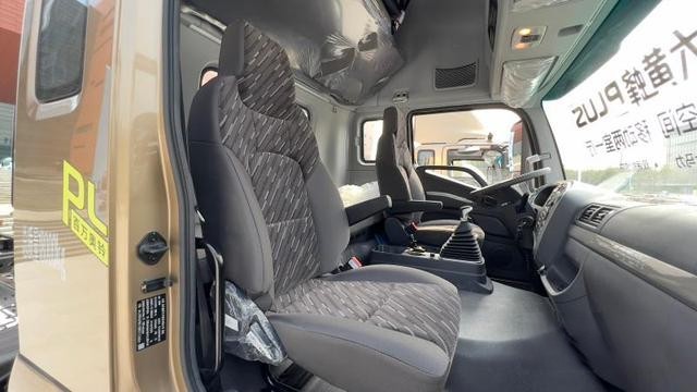 平地板設計 舒適到極致, 奧鈴大黃蜂Plus打造移動之家