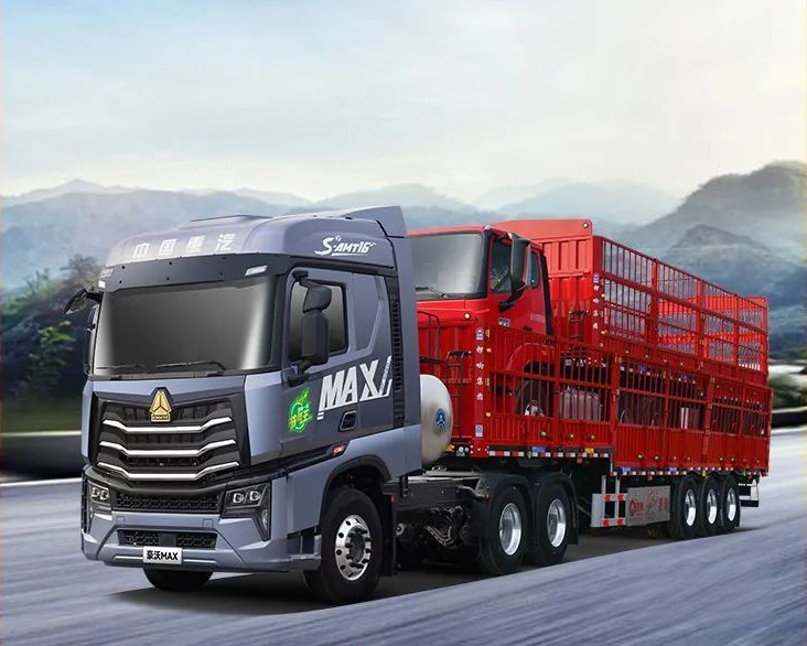 3月，中國重汽全新一代豪沃MAX燃氣車在百城聯動上市發布會鉅惠活動中，狂銷2000輛；在新疆，獲得大客戶1000輛砸單；中國重汽汕德卡G7S全新一代燃氣車于新疆上市，斬獲318臺訂單……中國重汽全新一代燃氣車能夠成為市場公認的“疆煤外運”首選裝備，源于“科技引領+解決方案”的核心戰略，將卡友在運煤路上的一切痛點化為無形，真真正正做到想客戶所想，自然備受青睞。