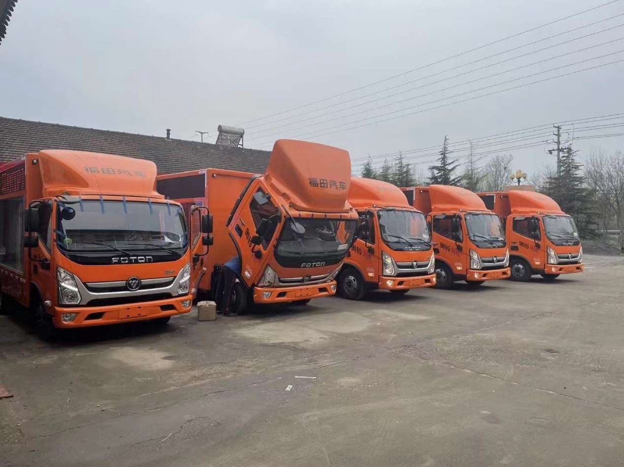 助力企業品牌營銷,10臺奧鈴大篷車交付江蘇金彭集團