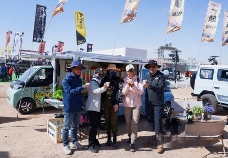 在阿拉善英雄會(huì)上“秀才藝”，北汽雷馳新能源MINI卡花式營銷火出“圈”