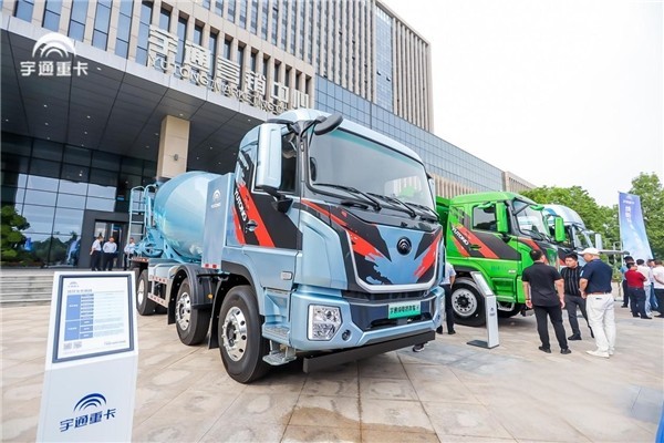 踐行“用戶共創(chuàng)” 宇通重卡全系新品共創(chuàng)大會在鄭舉行