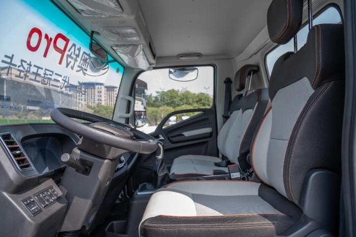 打造“4K”質(zhì)感，“豪車級”奢華內(nèi)飾，奧鈴Pro做了哪些改變？