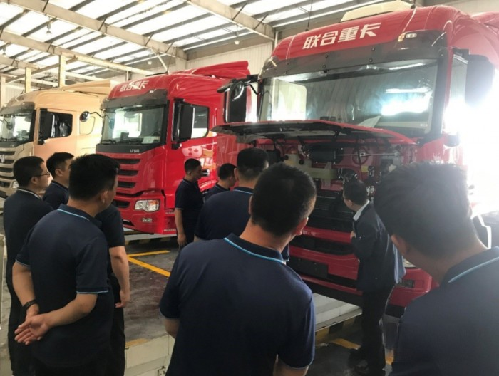 現場簽約100臺,聯合C9趟數之王成為邯鄲重卡商會的“心頭好”!