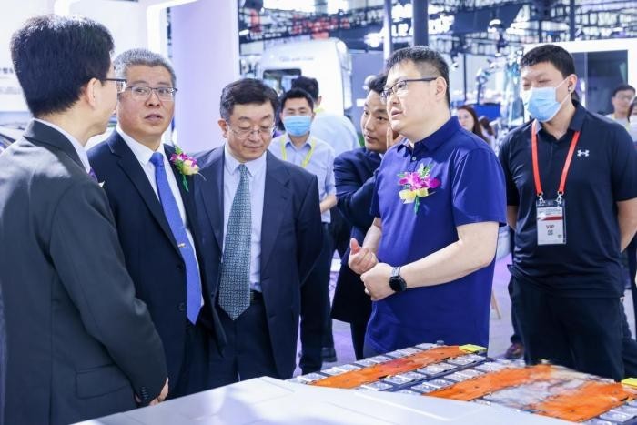 新能源重卡行業(yè)群雄逐鹿，宇通重卡憑什么脫穎而出？