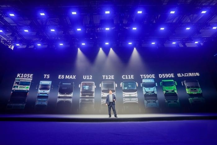 首個商用車電動專屬平臺!宇通發布睿控E平臺再掀技術變革浪潮